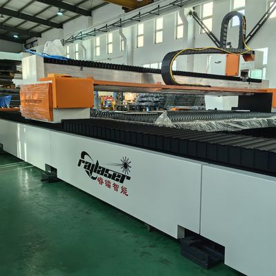 精度と精度 3kW 6kW 8kW 12kW 15kW 20kW 30kW 高性能 ゲントリー Cnc ファイバーレーザー切断機